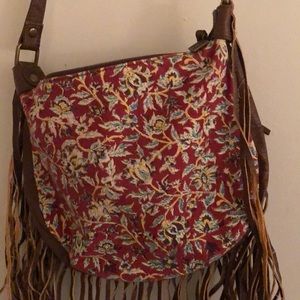 BILLABONG RED FLOWER FRINGE CROSS BODY PURSE